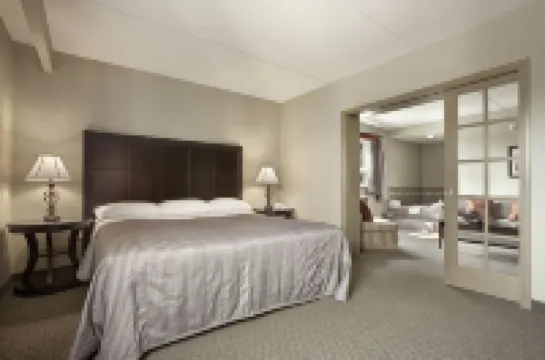 Travelodge by Wyndham Winnipeg East