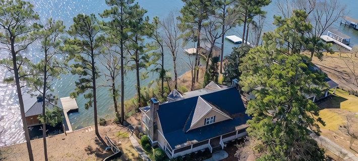 Lake Sinclair Retreat w/ Big Water Views & Dock! Hotels in Putnam County