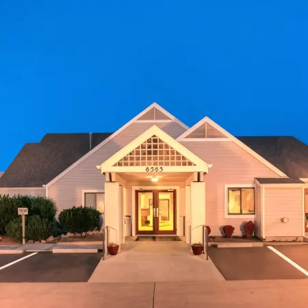 Residence Inn Denver Tech Center Отели рядом с достопримечательностью «Парк штата Черри Крик»