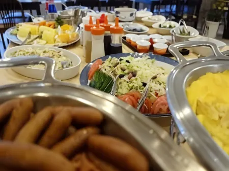 Nakamura Prince Hotel Отели рядом с достопримечательностью «Shimantogawayacho Natural Park»