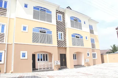 Blooms Spot Hotel - Super Deluxe