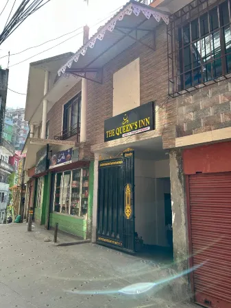 Queen's Inn Homestay Отели рядом с достопримечательностью «Himalayan Mountaineering Institute»