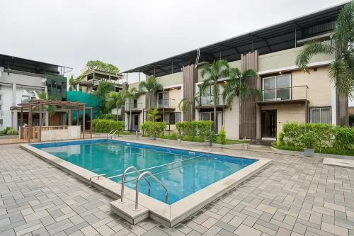 Alaya Stays Imperial Mystara 5-BHK with Common Pool & Garden Near Karla Cavs and Bhushi DAM - فلل