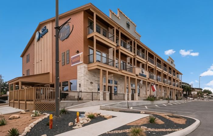 Best Western Bandera Suites  Saloon