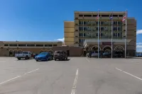 Clarion Hotel Convention Center - موقف سيارات