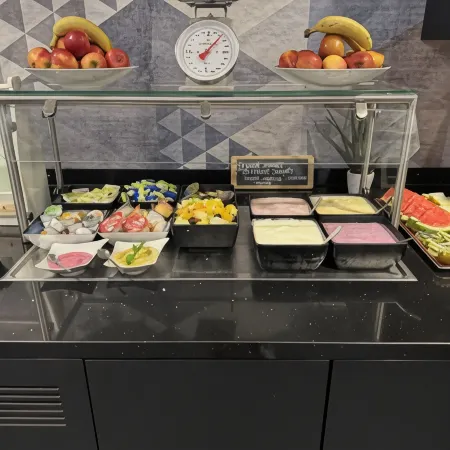 Holiday Inn - the niu, Ridge Halle Central Station by IHG