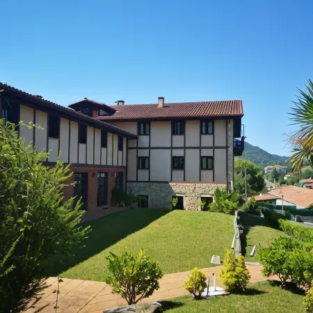 Hotel Ibaigune