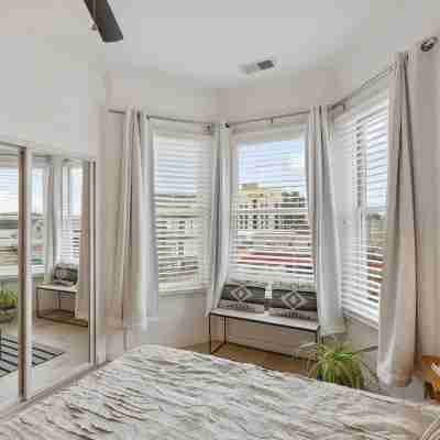 Gorgeous Classic Victorian  2BR  Modern Mission Rooms