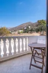 Theoxenia Kasos Luxury Apartments - vue sur la montagne