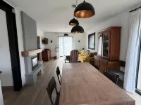 Near Le Touquet, renovated villa for a relaxing break with family or friends. Hotele w: Cucq
