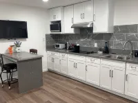Charming studio in welcoming Glendora with AC, WiFi & full kitchen Hotels in Glendora