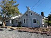 Cozy beach cottage, steps from Lewes Beach - Wifi