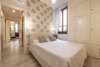 Marco's Stylish Home: in the Hearth of Cagliari - Condos