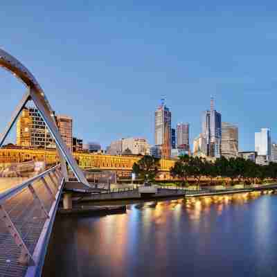 A 3BR with City Views Near Queen Victoria Market Others
