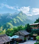 Mount Yunqiu Yaodong Courtyard - Bãi đậu xe