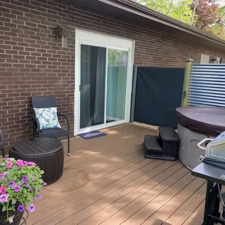 HOT TUB & New Stylish Saratoga County Efficiency Отели в г. Халфмун