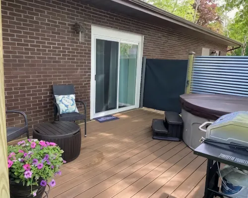 HOT TUB & New Stylish Saratoga County Efficiency ハルフムーンのホテル