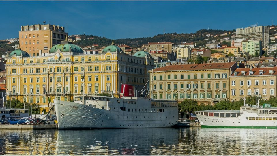 Botel Marina