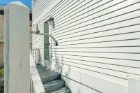 Pool, 100 Steps To Private Beach Access, Patio, Tannin 2BR Cottage, Dog Friendly - บังกะโล