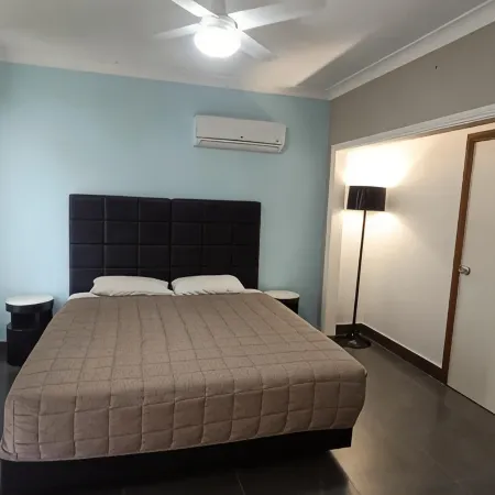 Cooee Motel