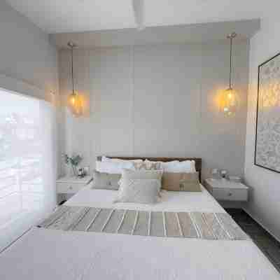 Cozy Villa in the Heart of San Carlos Rooms