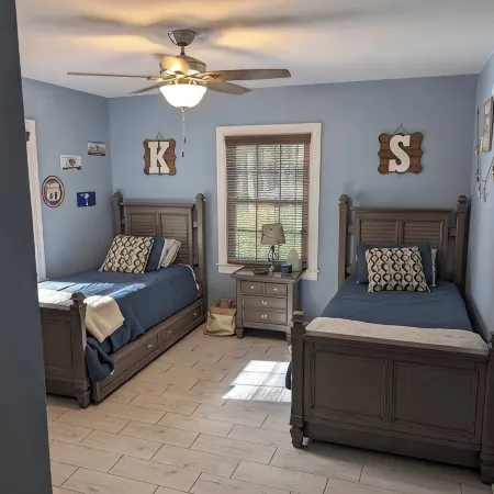 Cottage Beneath the Branches in Wachesaw-golf/pool/beach