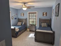 Cottage Beneath the Branches in Wachesaw-golf/pool/beach
