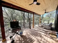 Dreamers Cozy Cabin Hotels in Real County