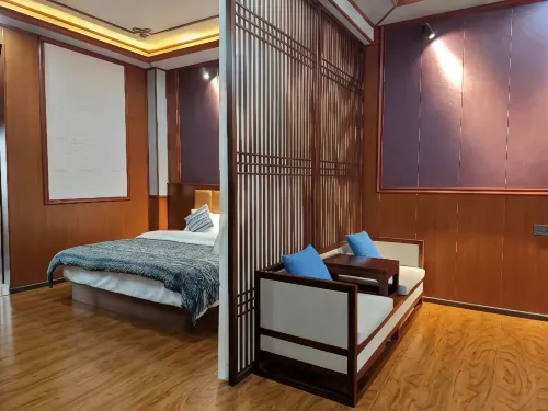 Zangyue Hotel, Chawalong Township