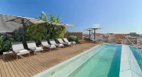 The One Barcelona GL - Infinity Pools
