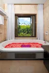 The Lokha Ubud Resort, Villas & Spa - Barer