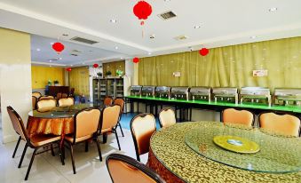 Royal Dragon Airport Hotel