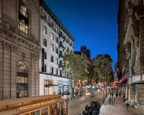 أكيوم هوتل Hotels near منطقة مِشن