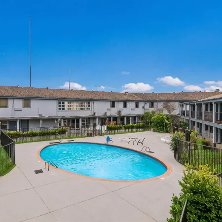 Monsoon Inn