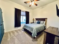 Spacious Home with private pickleball court, close to all Lake Powell activities - Gym