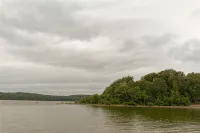 The Gray Chalet - private lot close to Lake Wallenpaupack & downtown Hawley