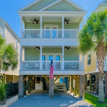 High Tide 5 Bedroom Ocean View House, Heated Pool, Hot Tub, Darts, King beds