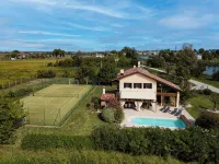 Villa Tania Jesolo Venice - 私人泳池