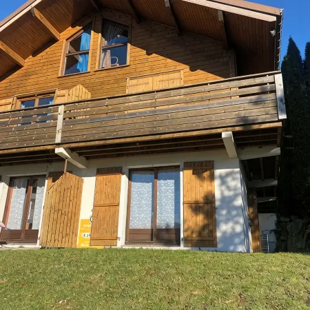 4-person apartment in chalet overlooking gerardmer lake