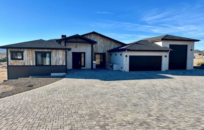 Luxury Modern farmhouse, Strong WiFi,  Stunning Granite Mountain Views