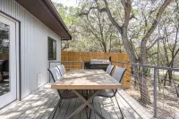Peaceful & Private Riverfront Modern 3/3 on a 1.7 Acre Nature Peaceful & Private - 부티크