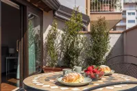 SAVOIA 173 APARTMENT in the center with reserved parking, a few kilometers from the sea.
