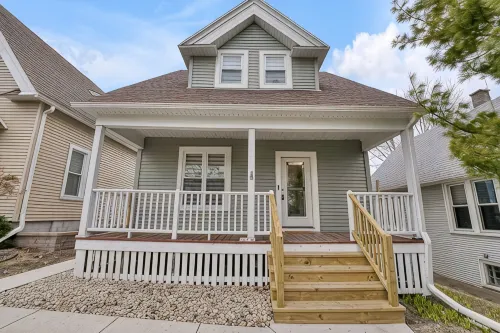 3-bedroom bungalow with WiFi vibrant Milwaukee