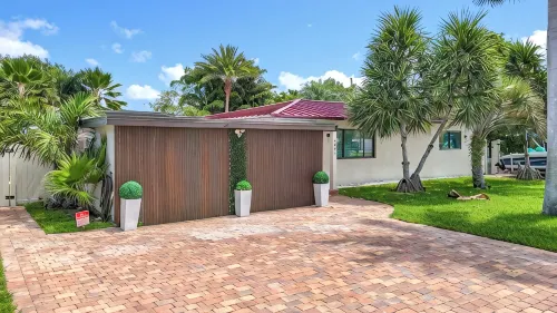 Luxurious Pompano Beach Oasis with Pool, Outdoor Kitchen, and close Beach - Wifi