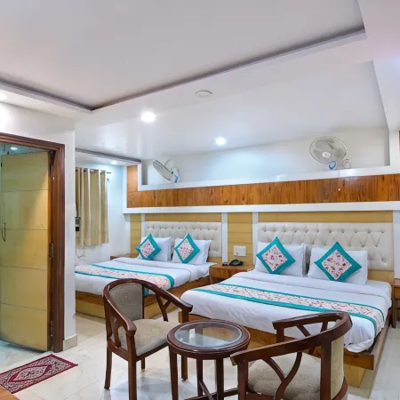 HOTEL GLOW INN