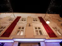 Hotel Actum クラーニのホテル