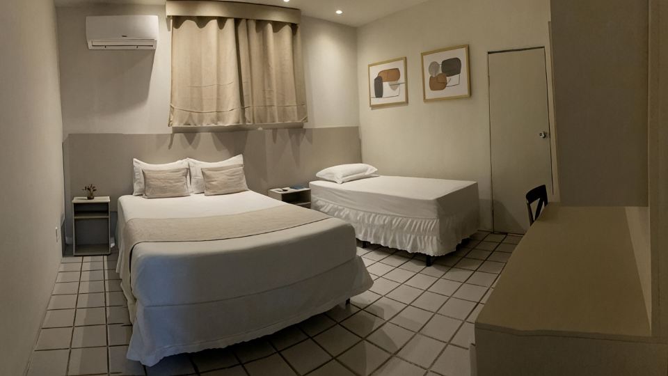 Center Plaza Hotel