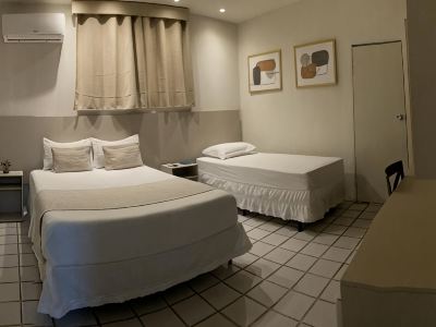 Center Plaza Hotel