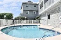 2 Large Bedrooms, Double Oceanfront Balcony, Full size kitchen, Pool! - Swimmingpools