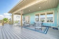 Luxurious Home 5Br - Sleeps 15, Steps to Beach, Canal, Dock, Gourmet Kitchen! - ジャグジー